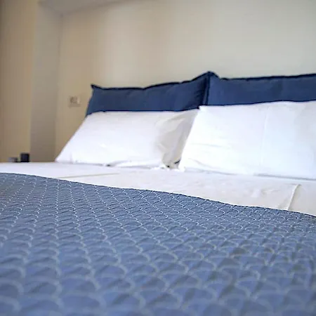 Stefania アパート カステルサルド