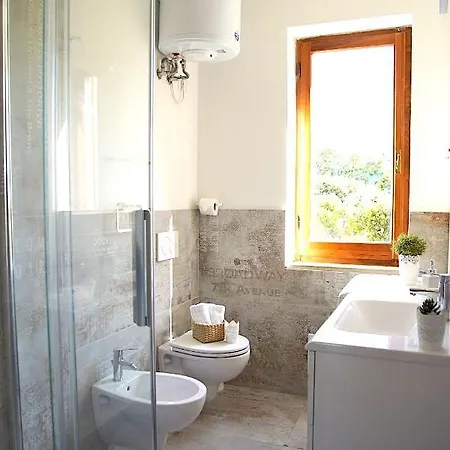 Stefania カステルサルド